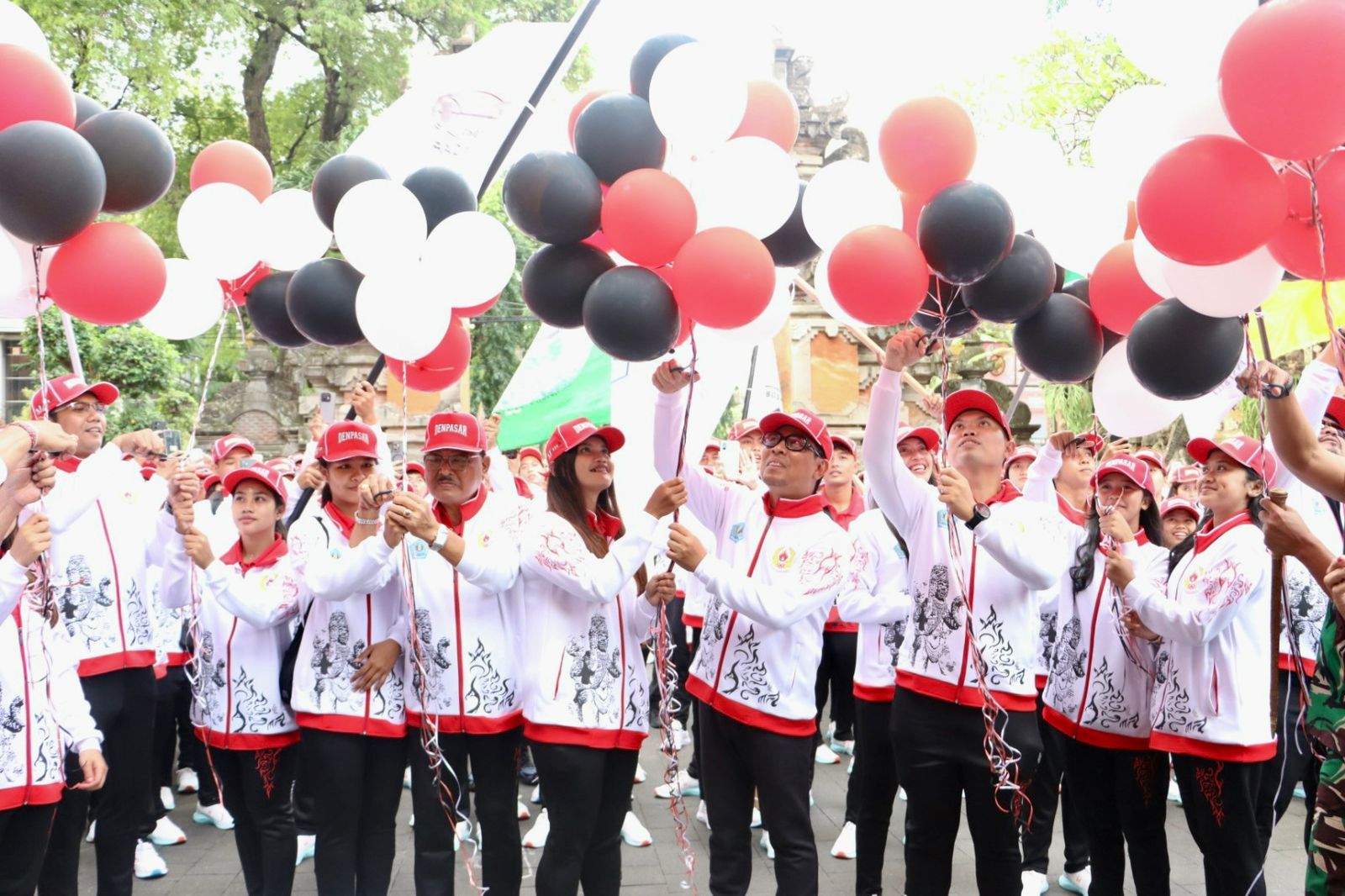 Lepas Kontingen Denpasar ke Porprov Bali XVI, Wawali Harapkan Juara Umum